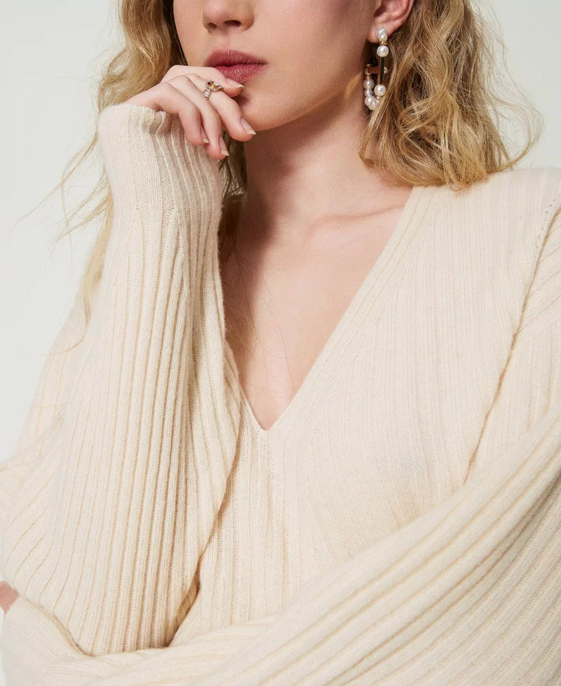 Wool and cashmere ribbed jumper