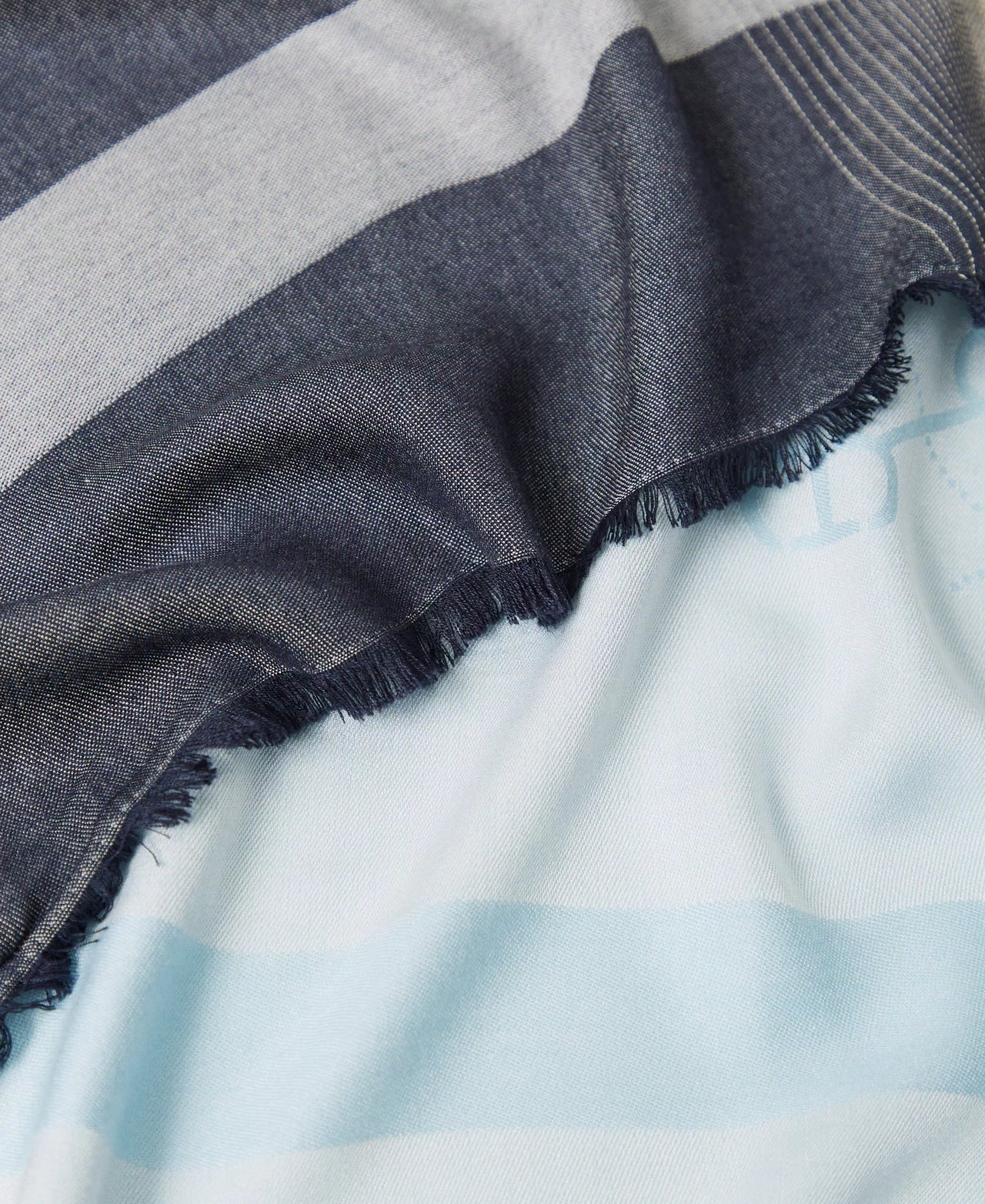 Fadeout jacquard keffiyeh