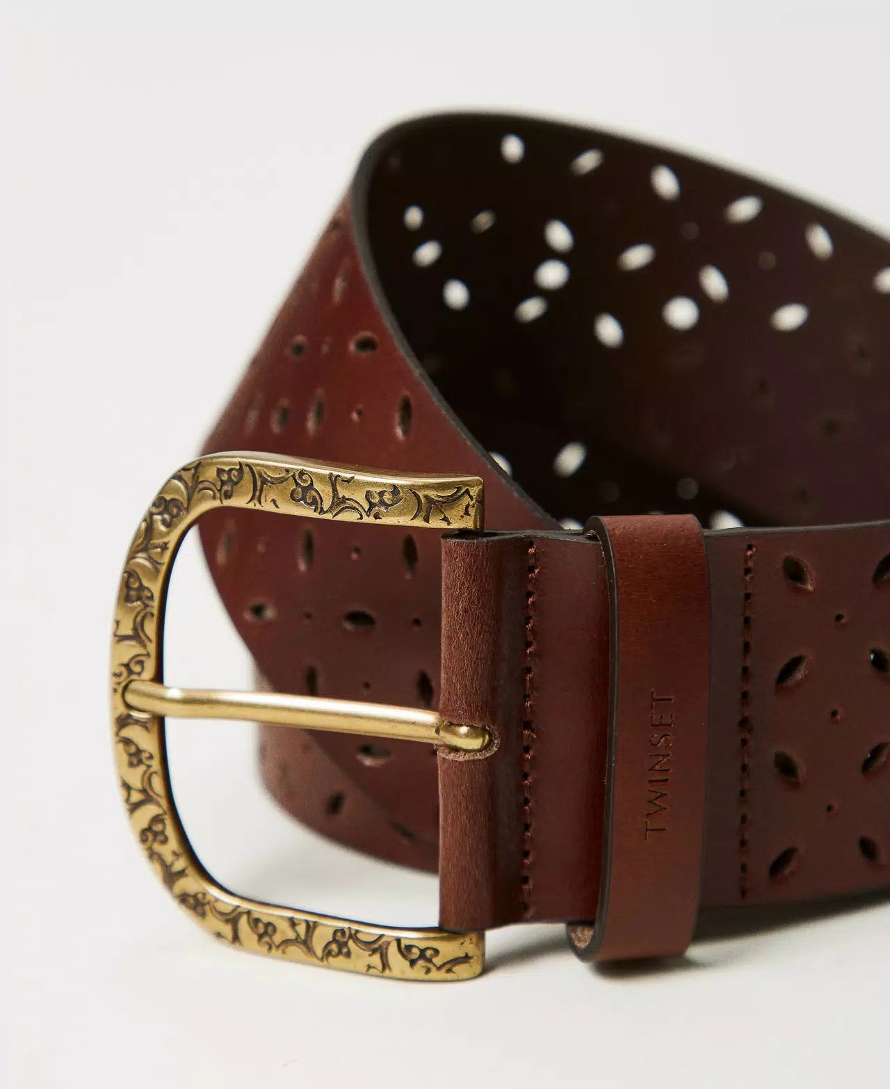Openwork leather belt