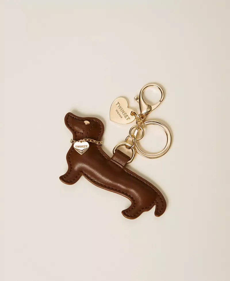 Dachshund key ring with Oval T