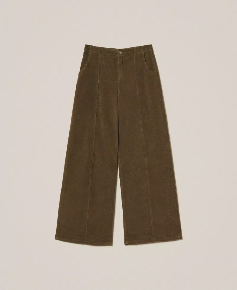 Wide corduroy trousers green