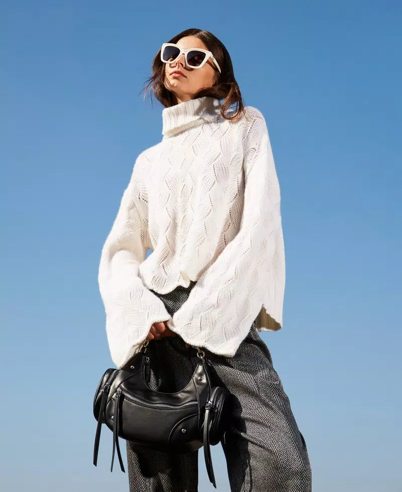 Wool blend turtle neck jumper with scalloped hem