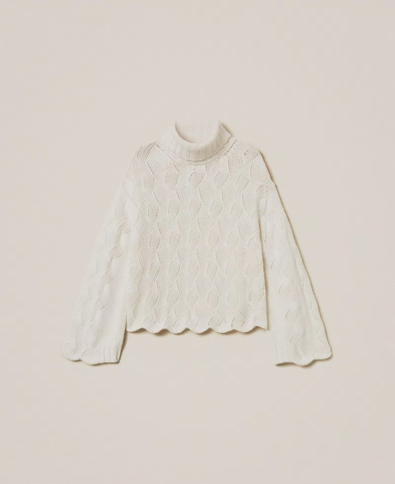 Wool blend turtle neck jumper with scalloped hem