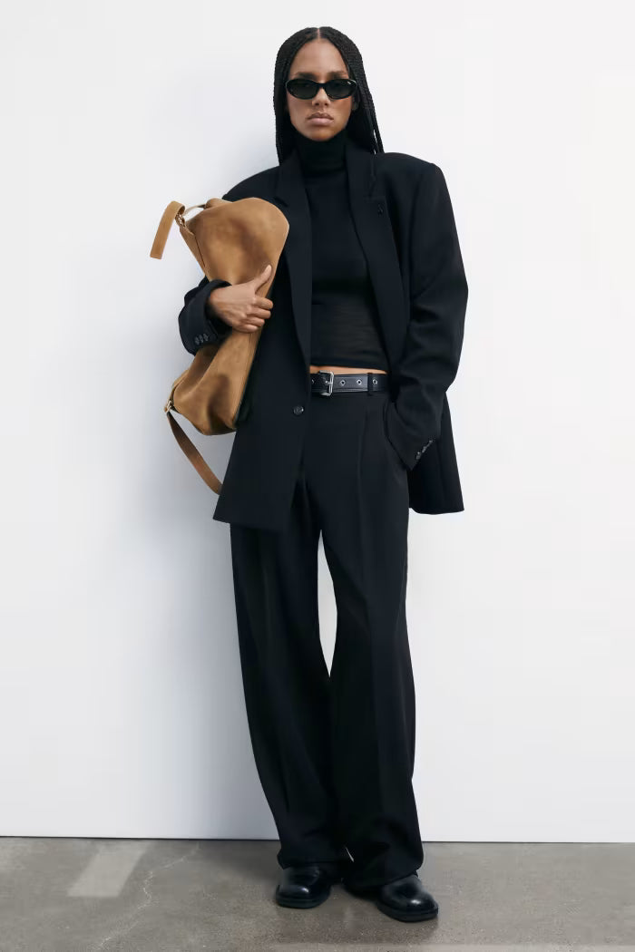 Fluid pants with pleats