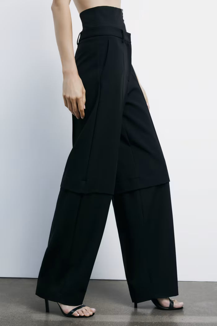 Baggy pants with corset