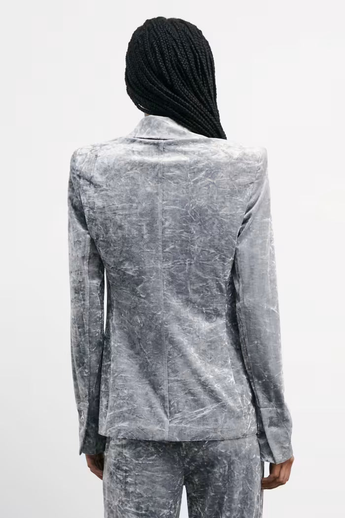 "ESSENTIAL" velvet blazer