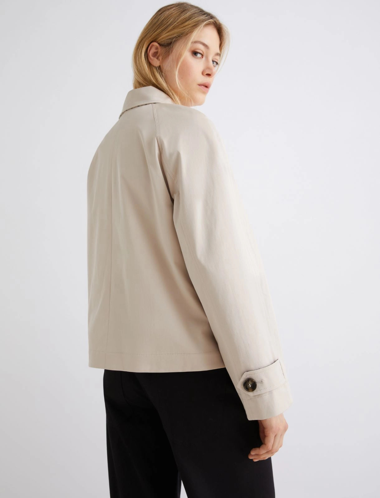 Short stretch gabardine reversible trench coat