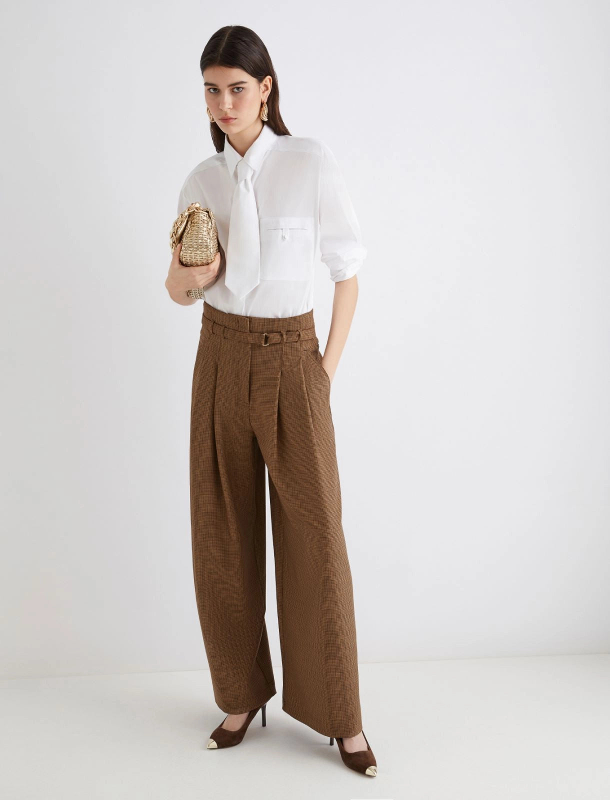 High-waisted trousers