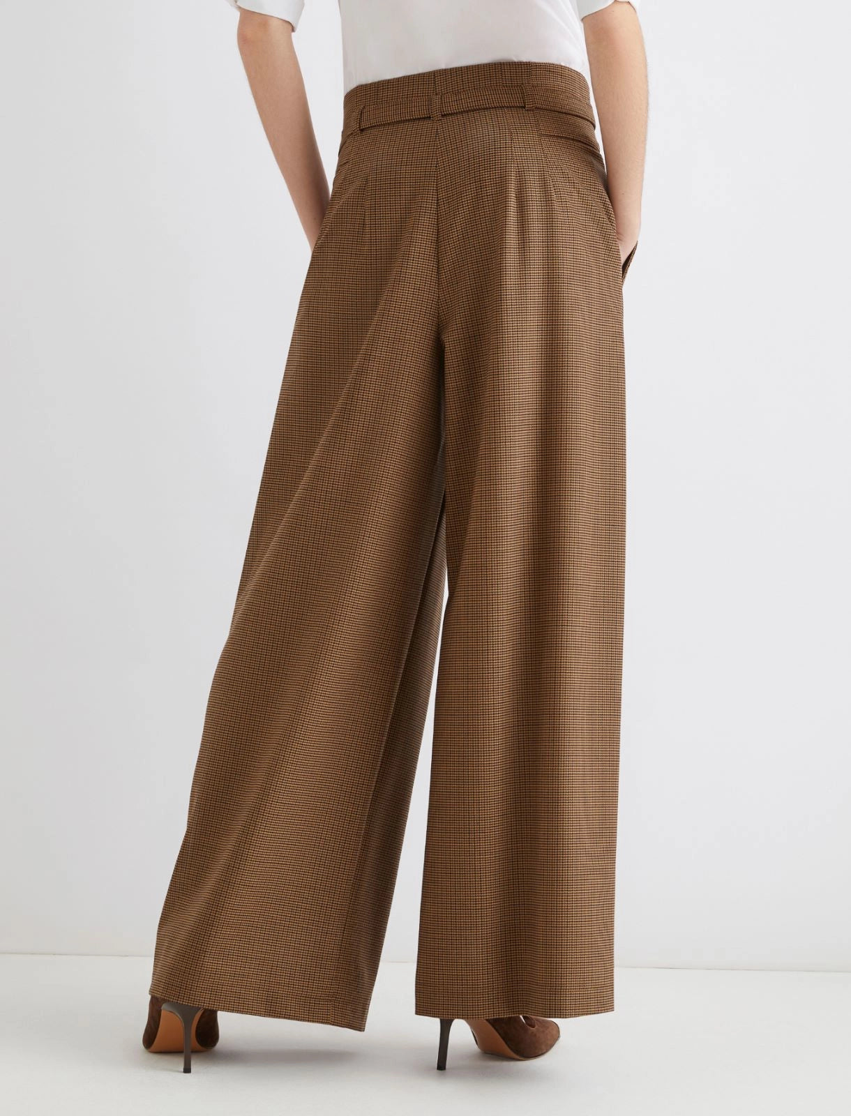 High-waisted trousers