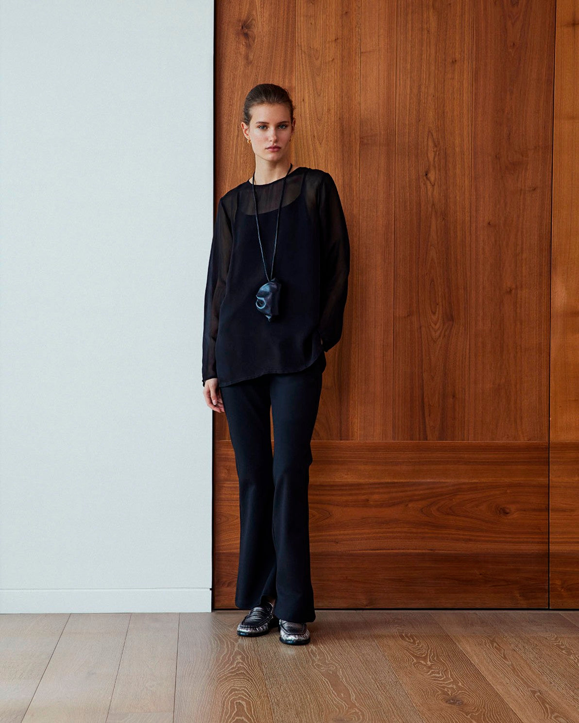 blusa de organza negra transparente