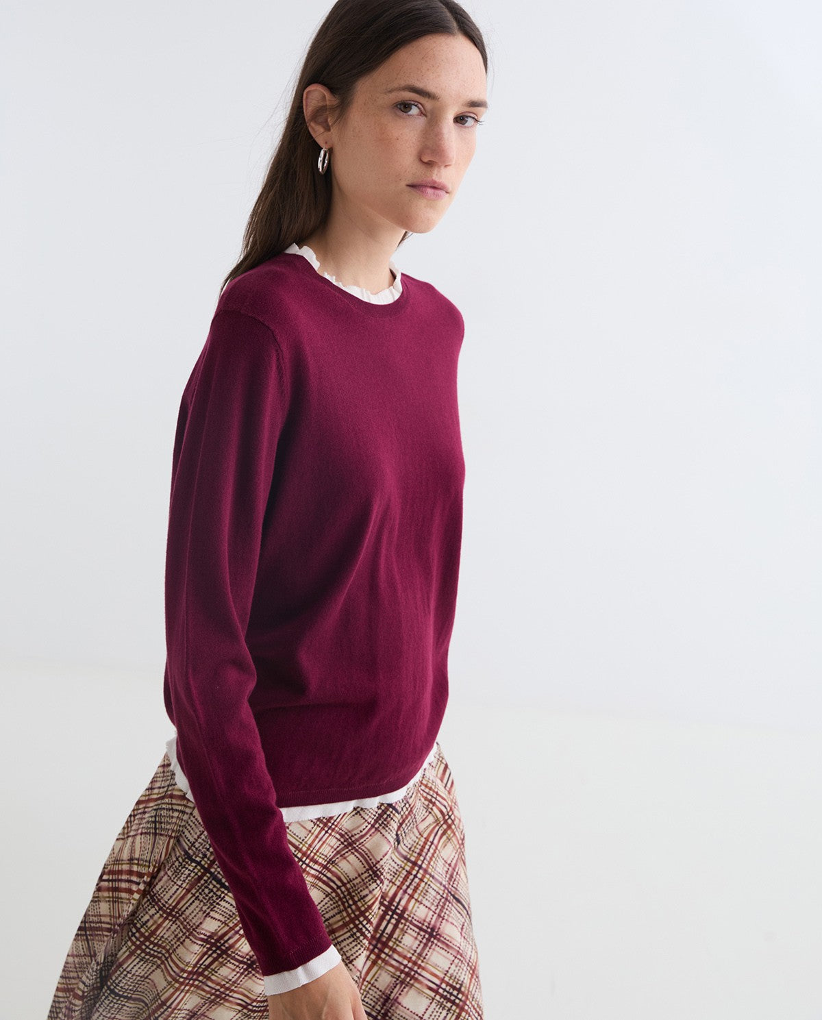 Maroon cotton and wool sweater contrasting accents