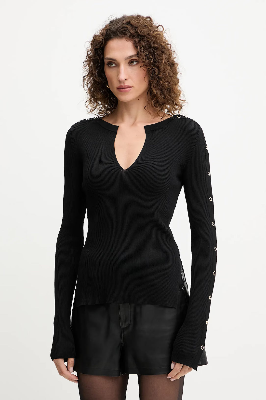 V-neck ribbed sweater black