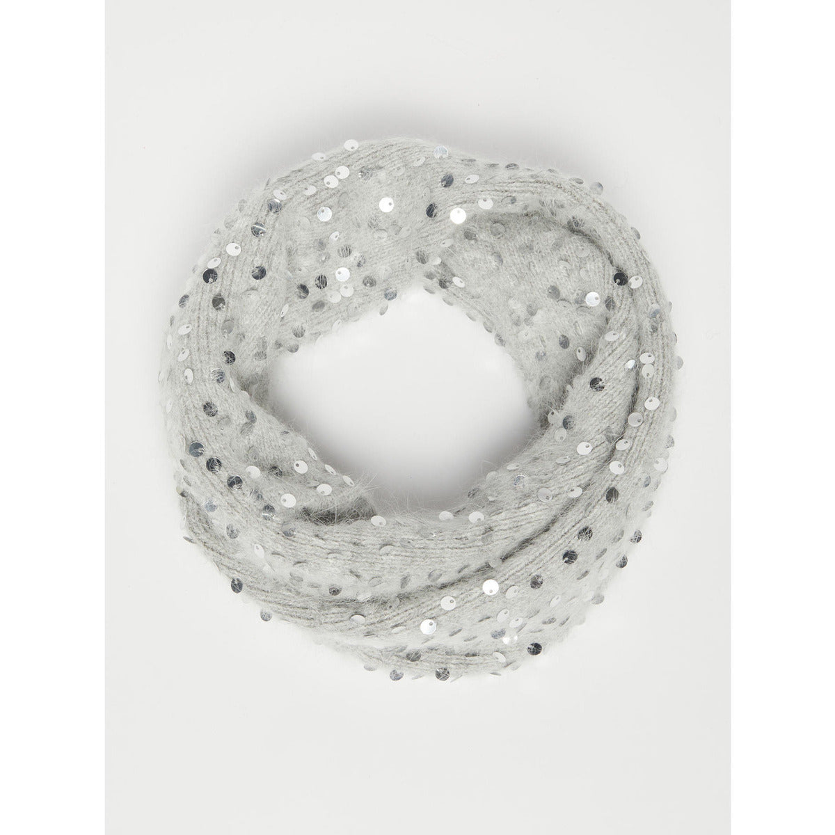 Knit scarf with sequins