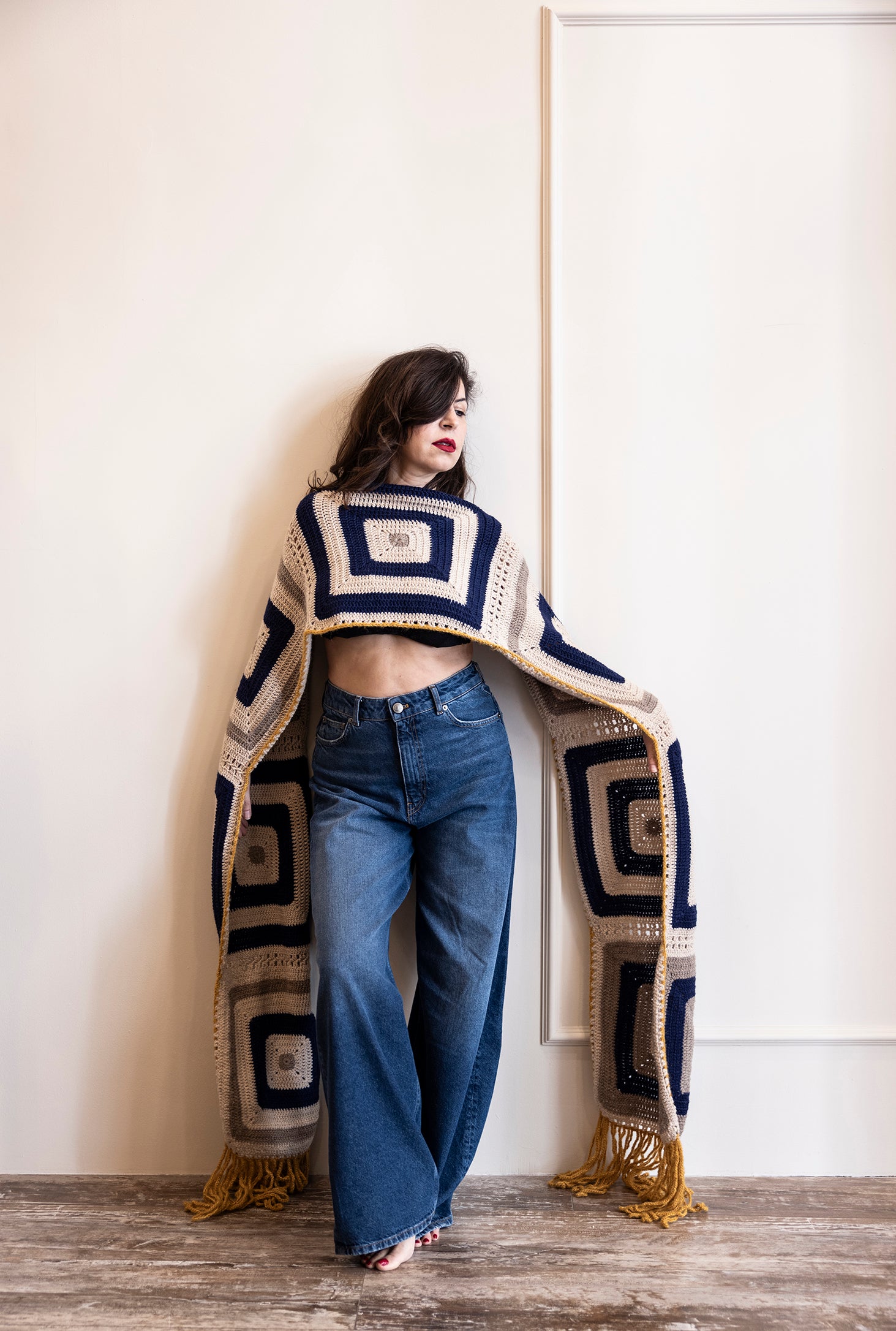 Ebru is wearing Rhythm Scarf No.01