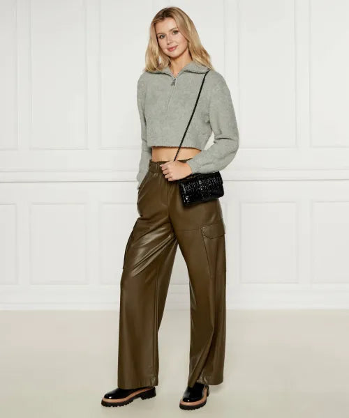 Cropped-with sweater with zip
